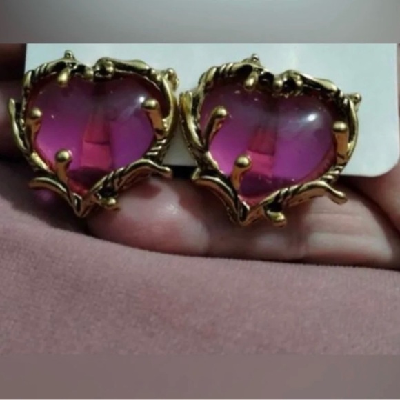 Fuchsia Branching Heart- Medieval Renaissance Palace Gilded Tree Clip-on Earring - Picture 11 of 11